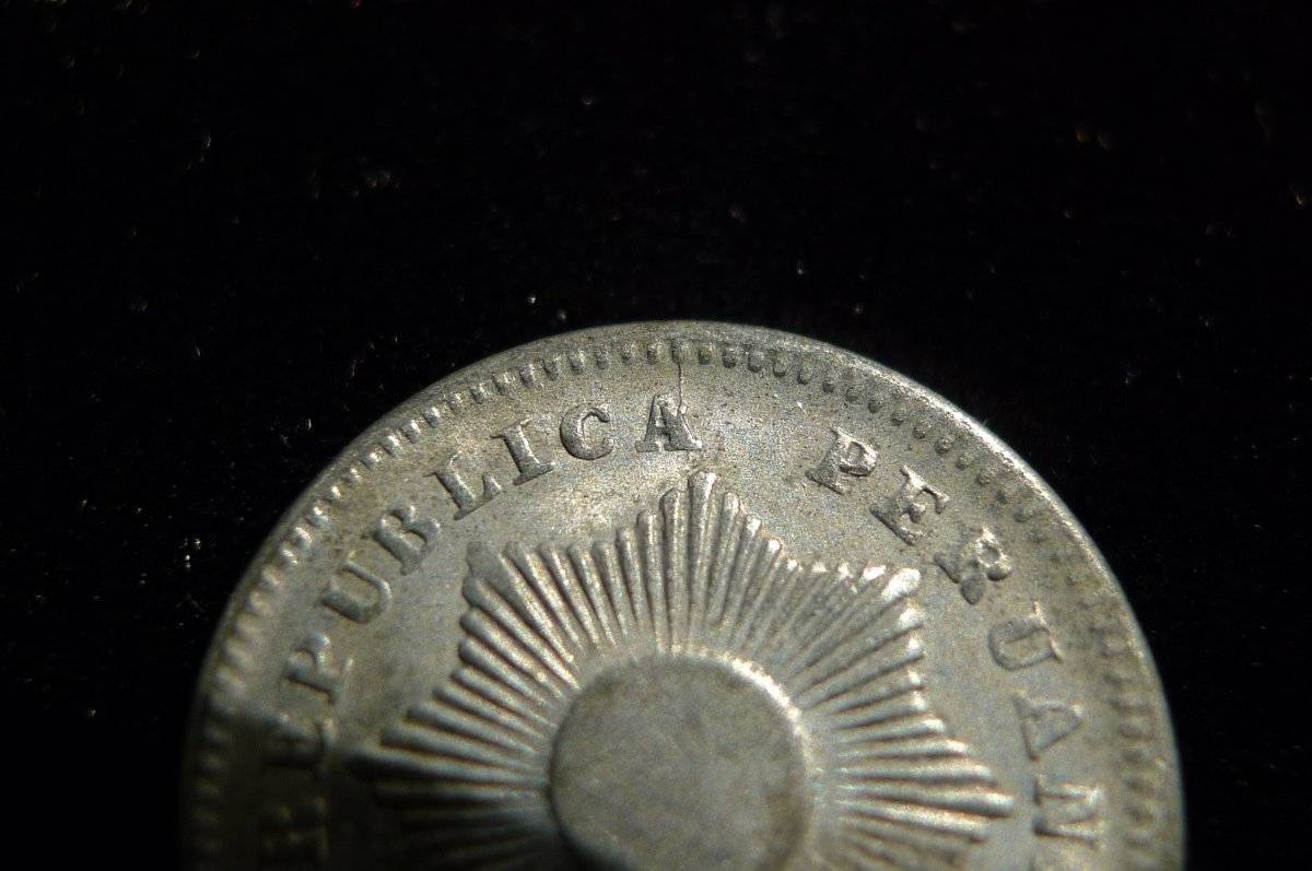 Post-A-Coin-Or-Medal-With-A-Die-Crack!