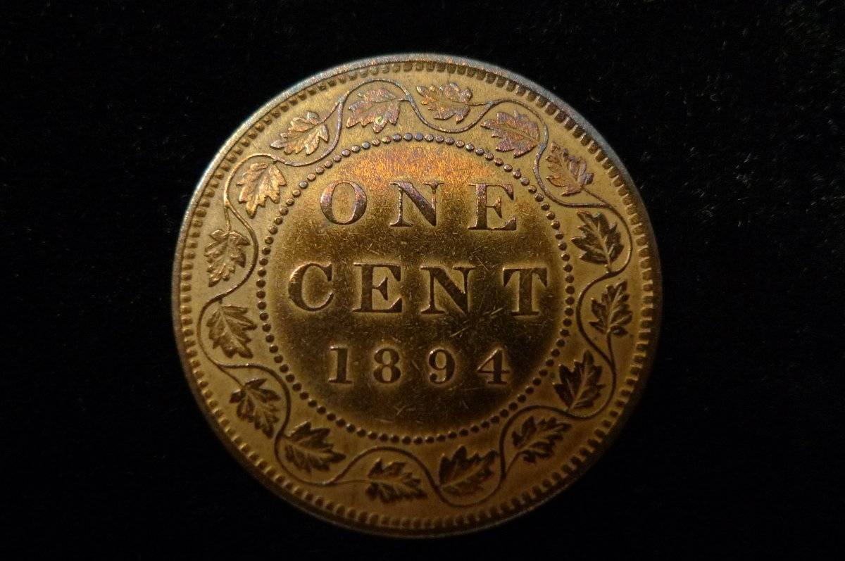 Post-A-Coin-Or-Medal-With-A-Die-Crack!