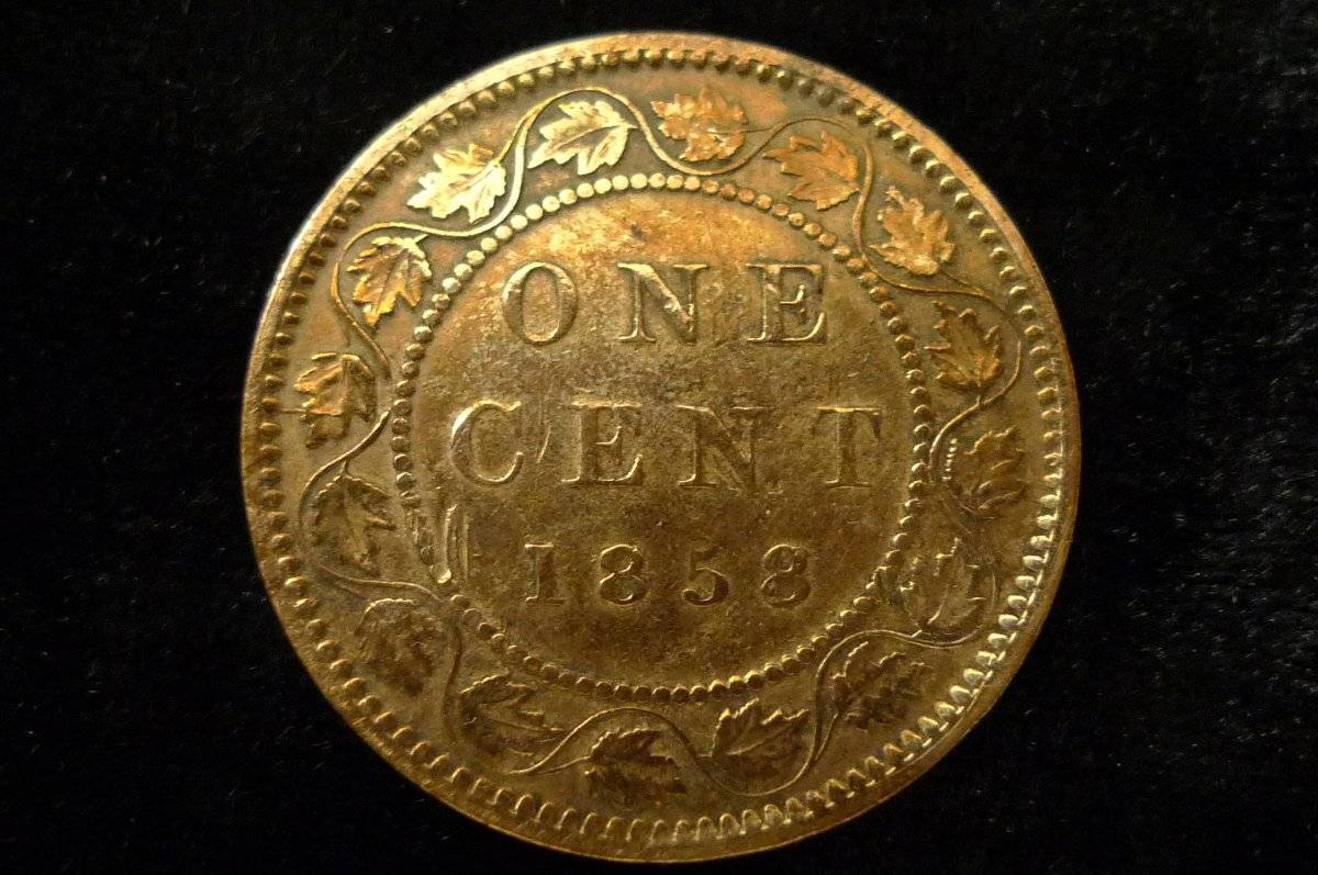 Post-A-Coin-Or-Medal-With-A-Die-Crack!