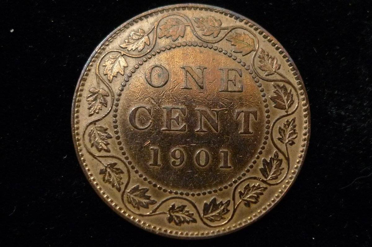 Post-A-Coin-Or-Medal-With-A-Die-Crack!