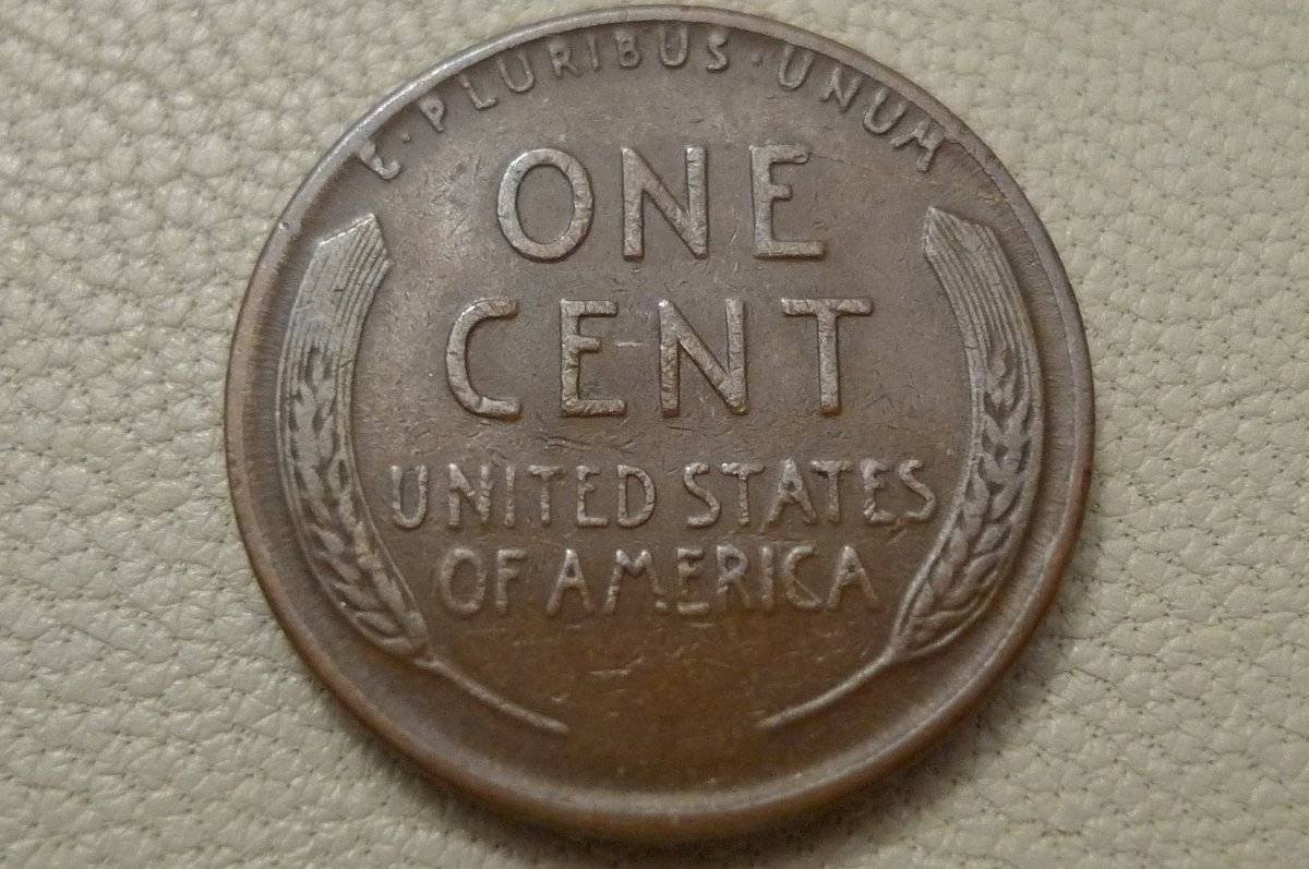Post-A-Coin-Or-Medal-With-A-Die-Crack!