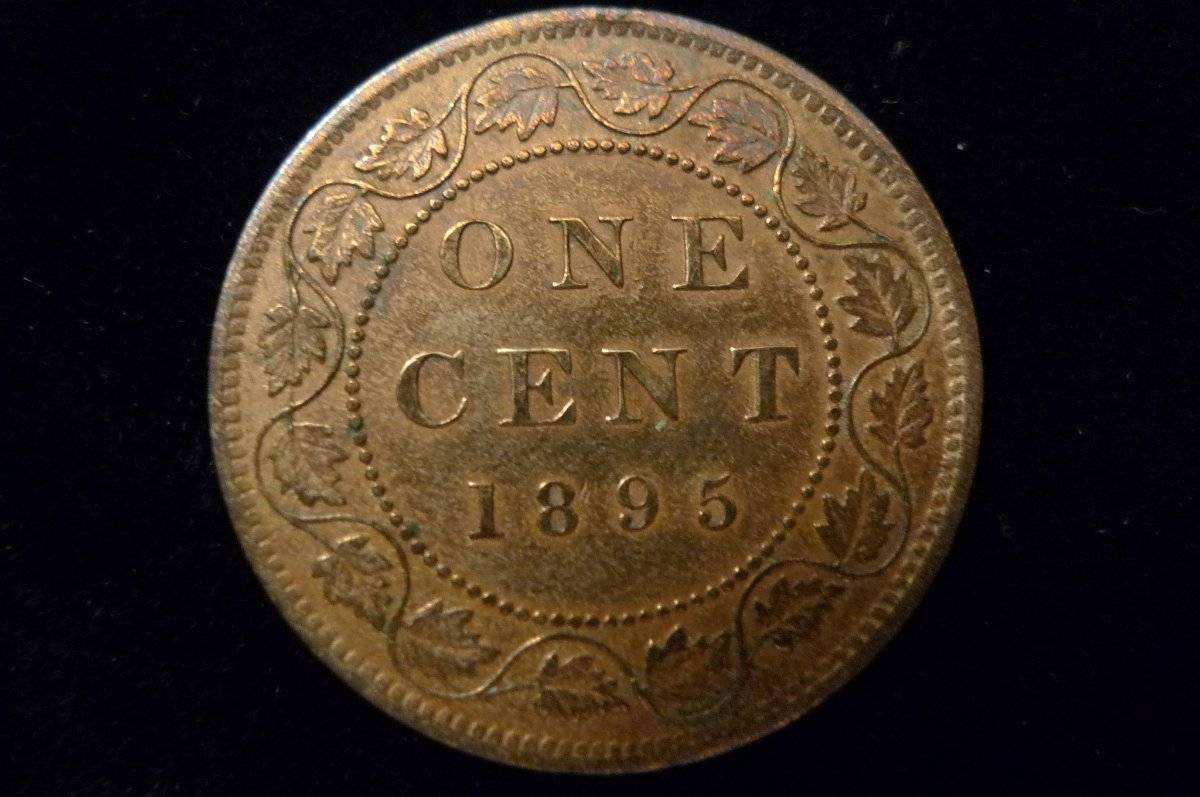 Post-A-Coin-Or-Medal-With-A-Die-Crack!
