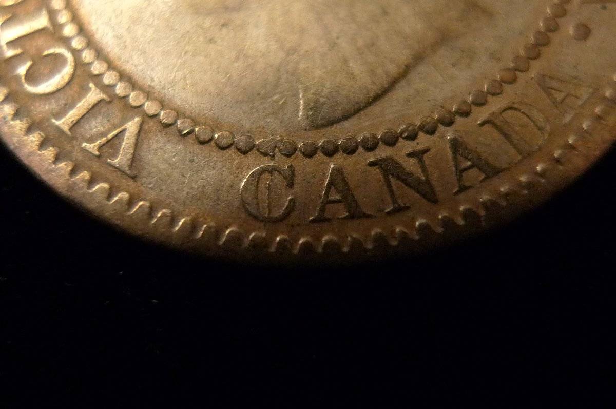 Post-A-Coin-Or-Medal-With-A-Die-Crack!