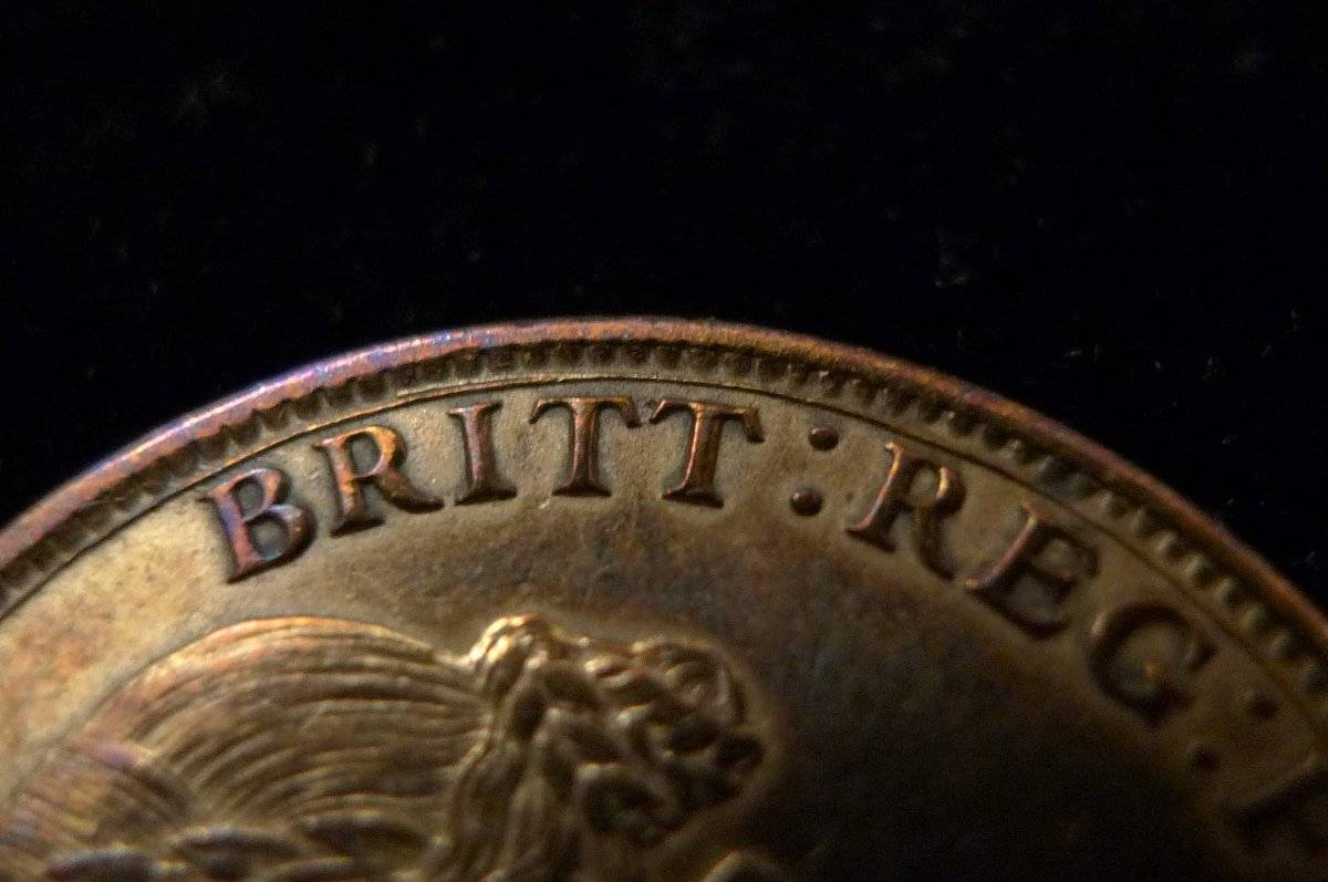 Post-A-Coin-Or-Medal-With-A-Die-Crack!
