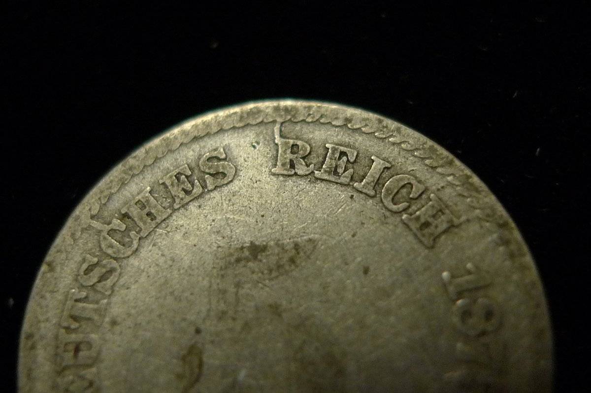 Post-A-Coin-Or-Medal-With-A-Die-Crack!