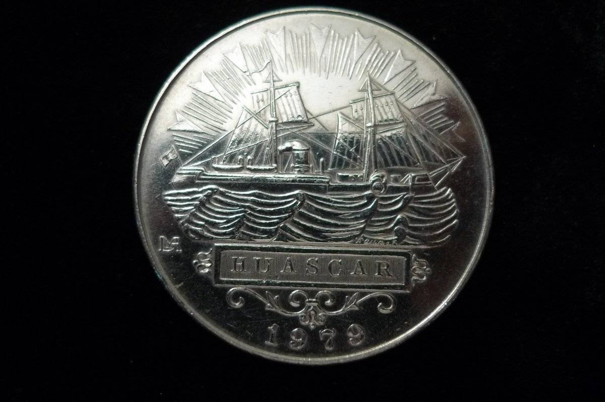 Post-A-Coin-Or-Medal-Devoted-To-A-Military-Subject