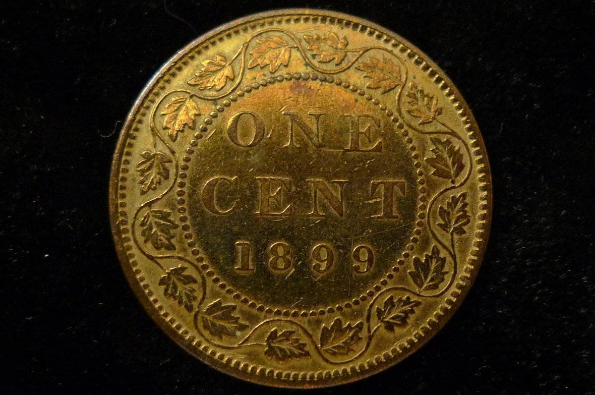 Post-A-Coin-Or-Medal-With-A-Die-Crack!