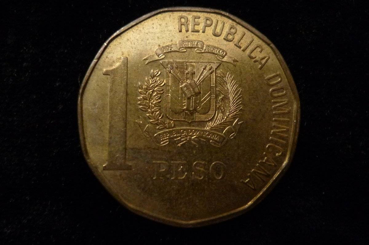 Post-Your-Coins-With-Coats-Of-Arms,-Shields,-Crests,-Crowns,--Etc.