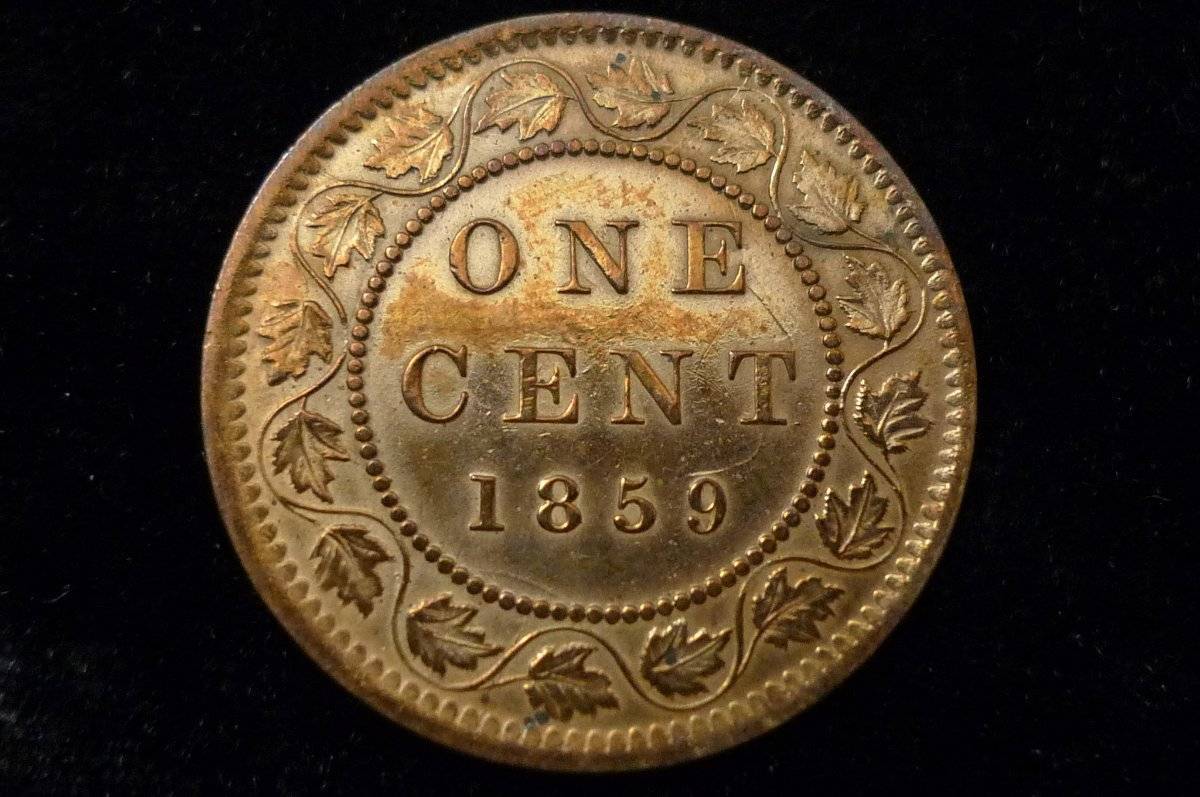 Post-A-Coin-Or-Medal-With-A-Die-Crack!