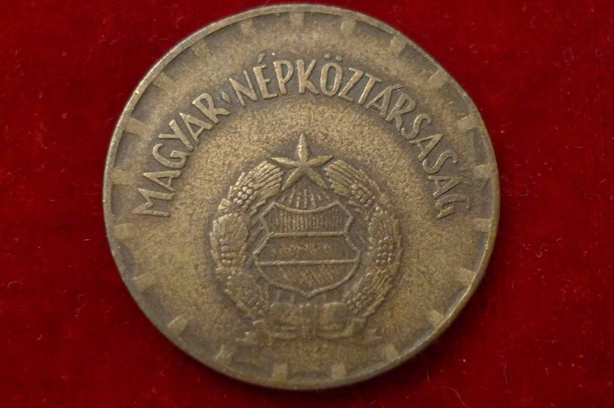 Post-Your-Coins-With-Coats-Of-Arms,-Shields,-Crests,-Crowns,--Etc.