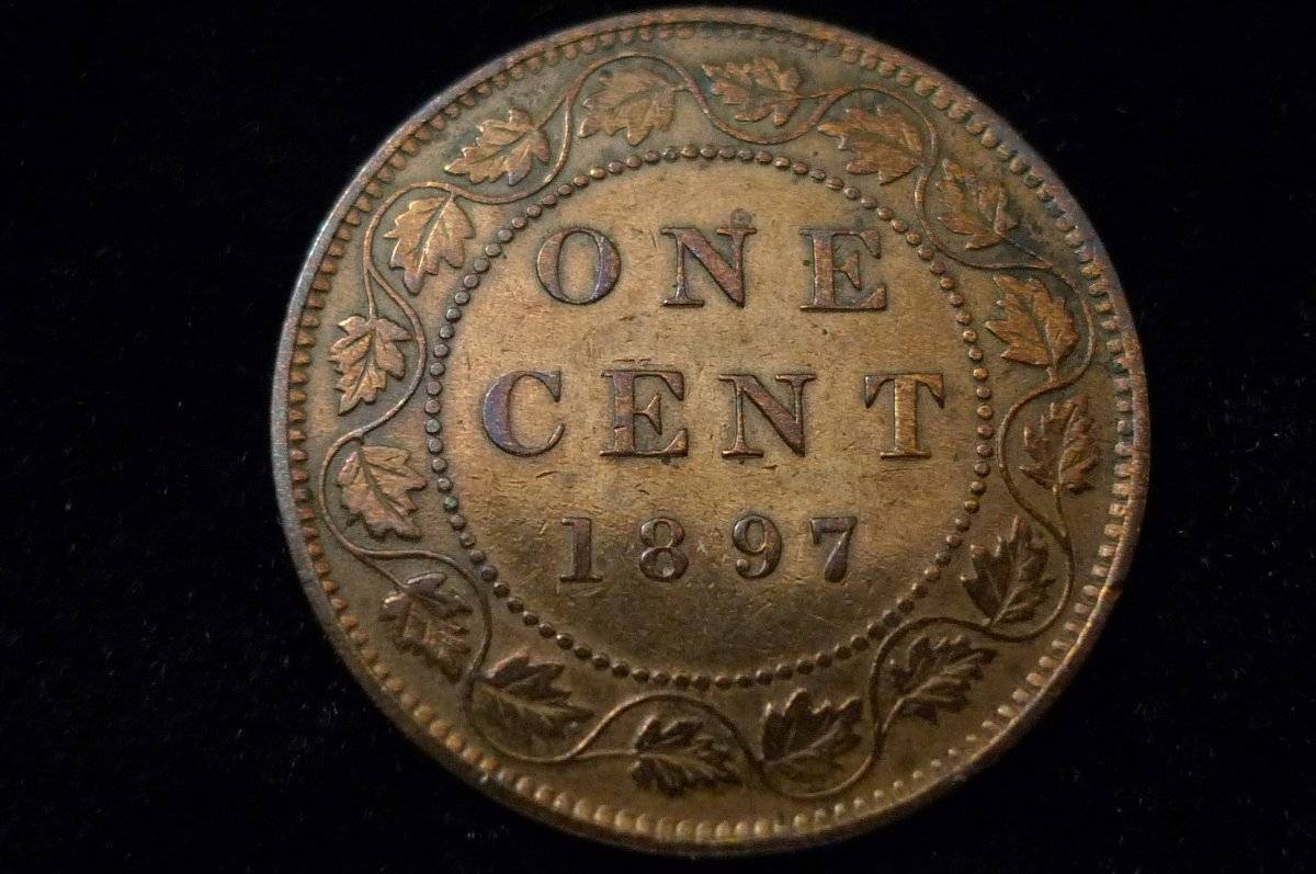 Post-A-Coin-Or-Medal-With-A-Die-Crack!