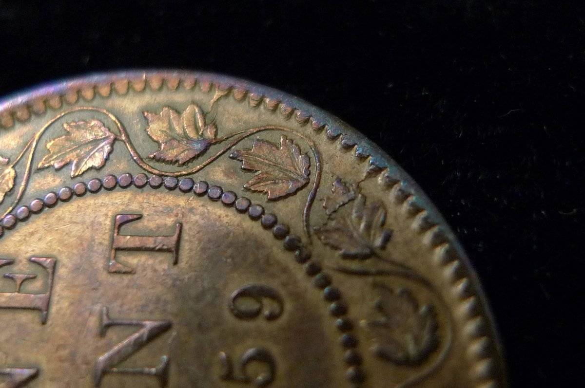 Post-A-Coin-Or-Medal-With-A-Die-Crack!
