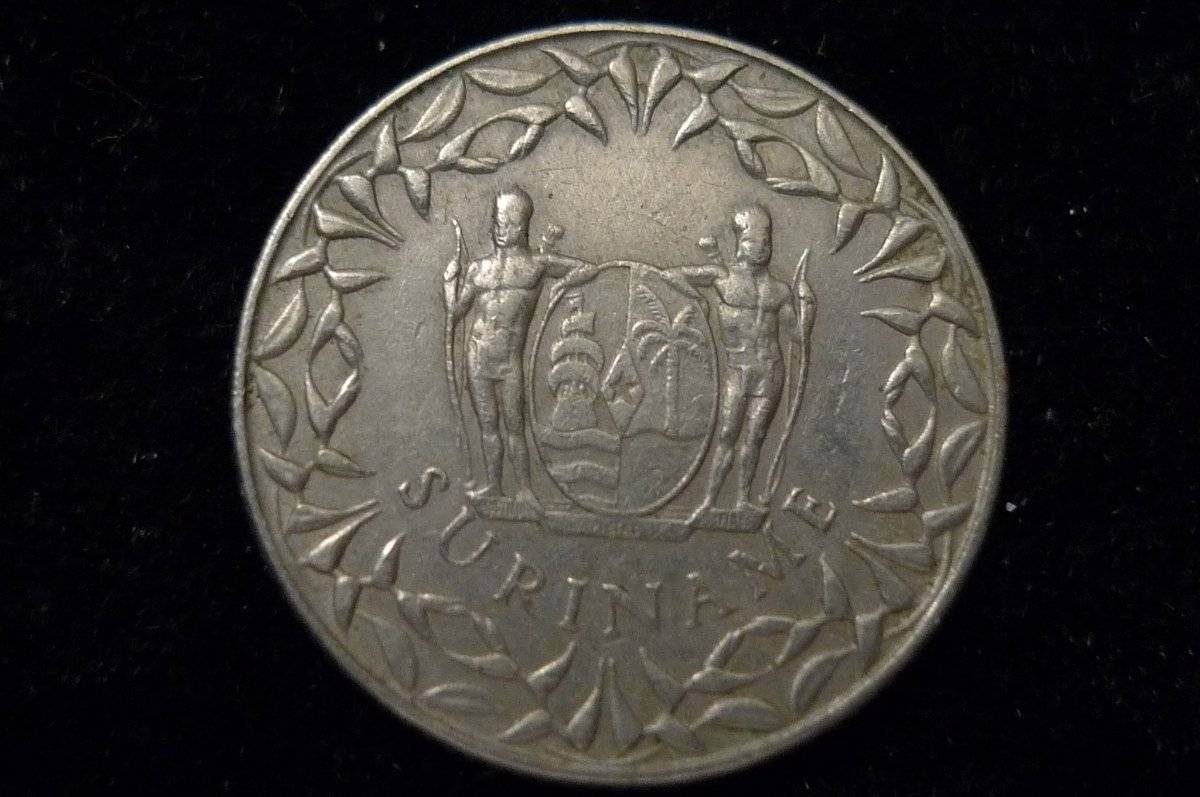 Post-Your-Coins-With-Coats-Of-Arms,-Shields,-Crests,-Crowns,--Etc.