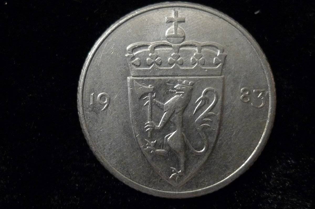 Post-Your-Coins-With-Coats-Of-Arms,-Shields,-Crests,-Crowns,--Etc.
