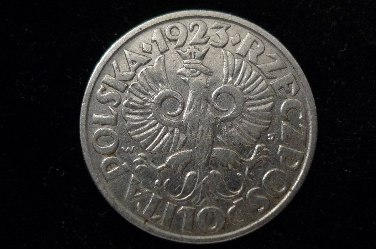 Post-Your-Coins-With-Coats-Of-Arms,-Shields,-Crests,-Crowns,--Etc.
