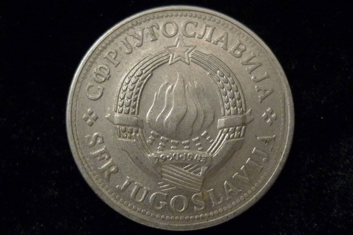 Post-Your-Coins-With-Coats-Of-Arms,-Shields,-Crests,-Crowns,--Etc.