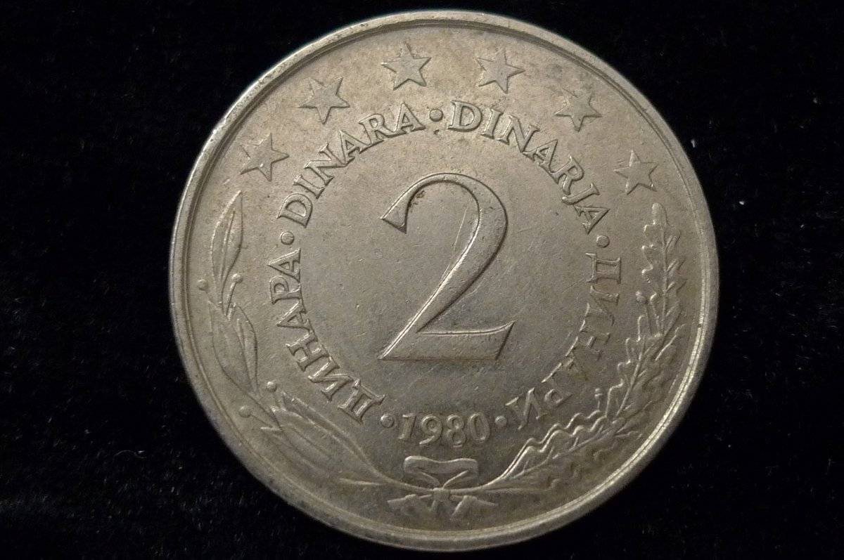 Post-Your-Coins-With-Coats-Of-Arms,-Shields,-Crests,-Crowns,--Etc.