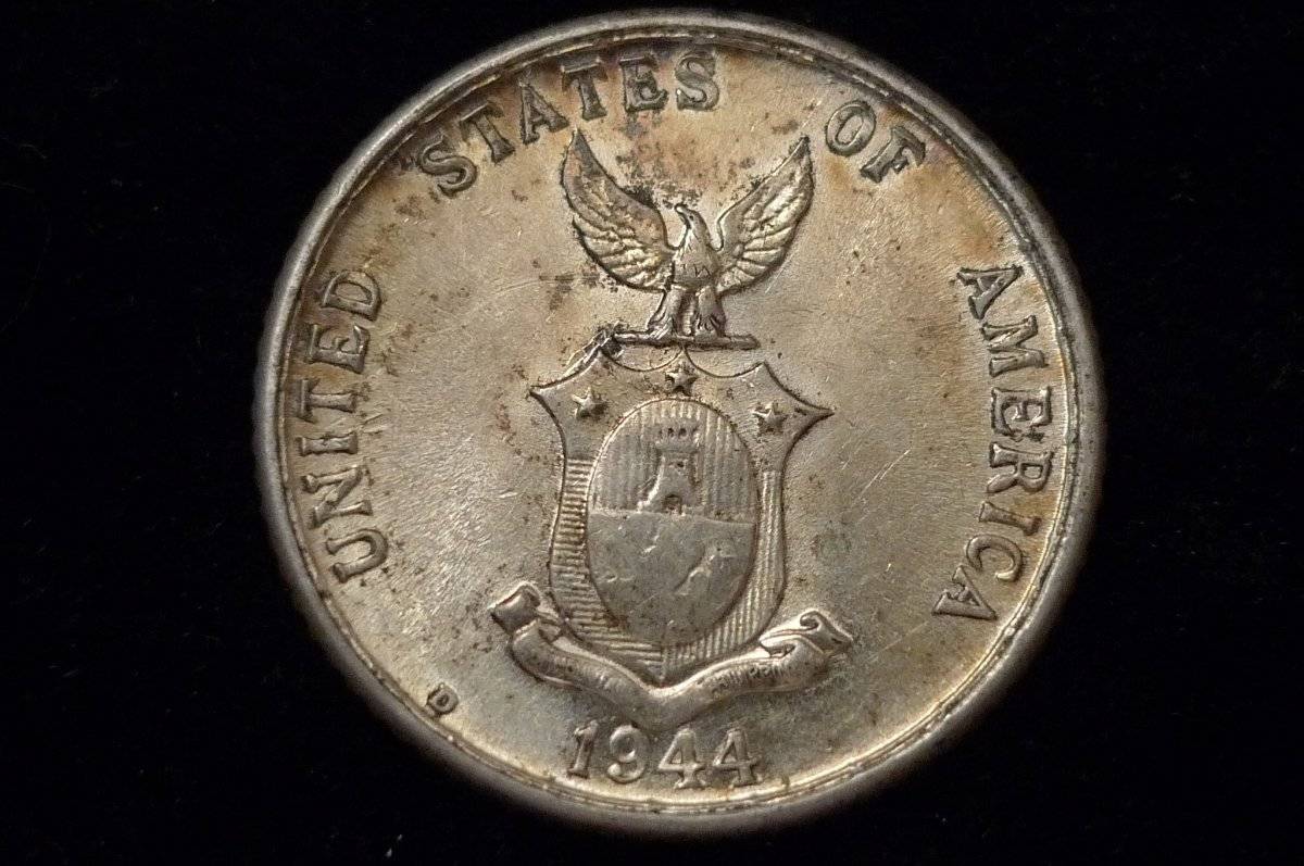 Post-Your-Coins-With-Coats-Of-Arms,-Shields,-Crests,-Crowns,--Etc.