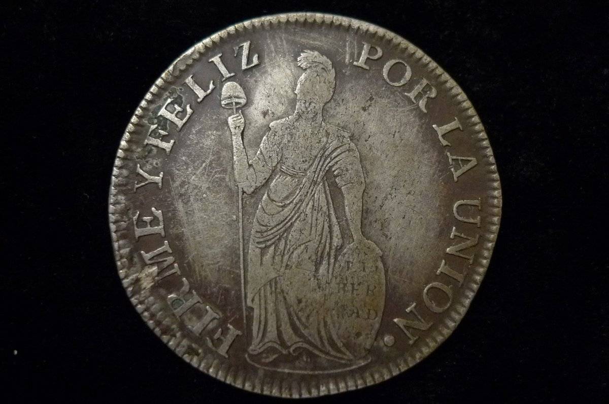 Post-Your-Coins-With-Coats-Of-Arms,-Shields,-Crests,-Crowns,--Etc.
