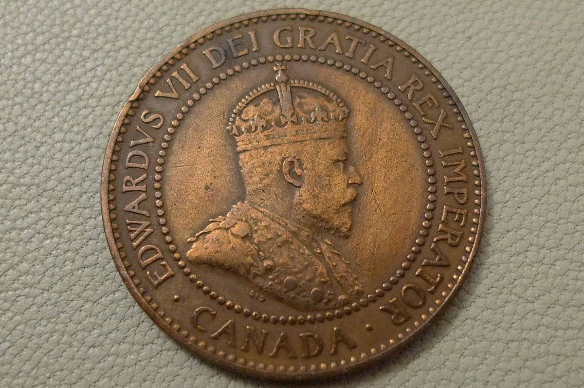 Post-Your-Coins-With-Hats