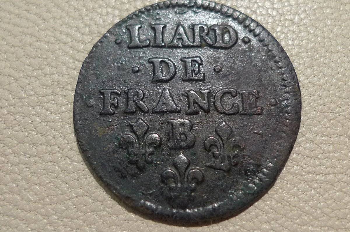 Post-Your-Coins-With-Hats