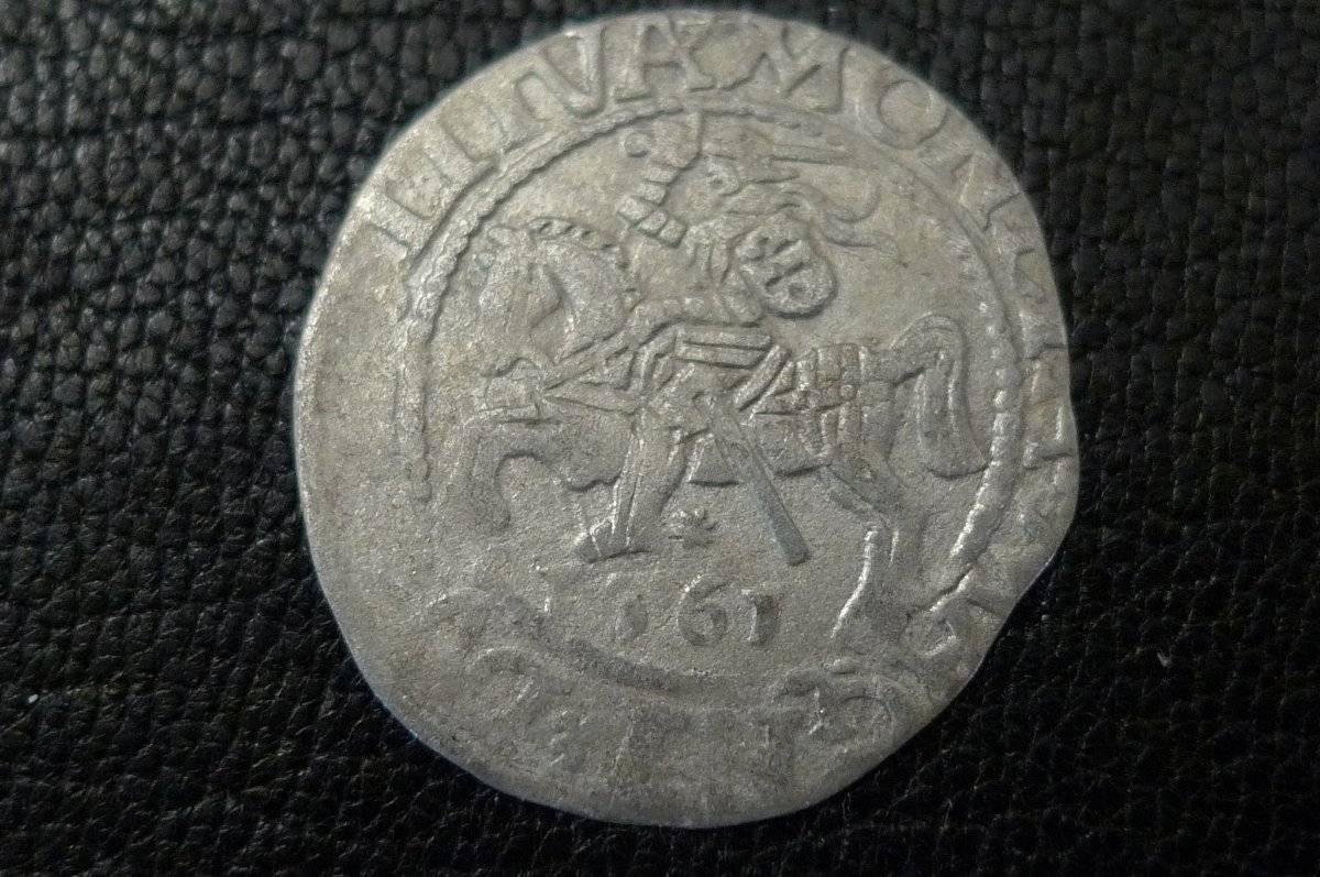 Post-A-Coin-Or-Medal-Devoted-To-A-Military-Subject