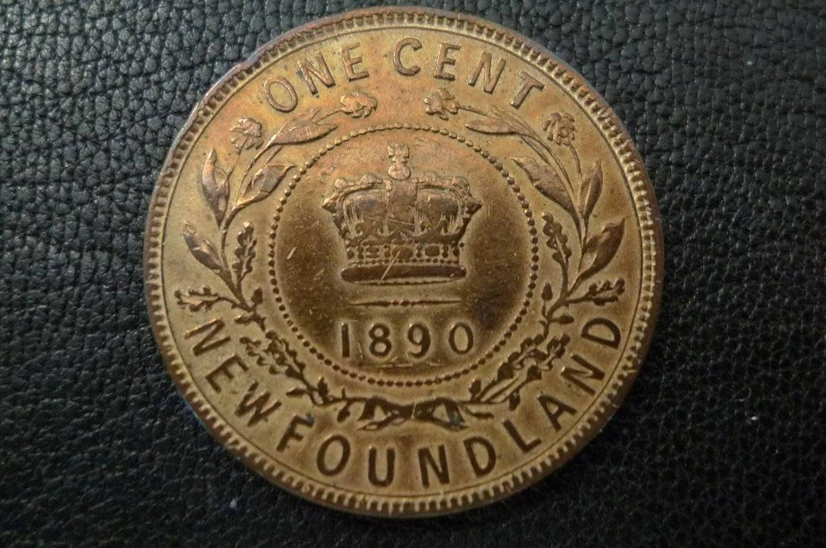 Post-Your-Coins-With-Coats-Of-Arms,-Shields,-Crests,-Crowns,--Etc.
