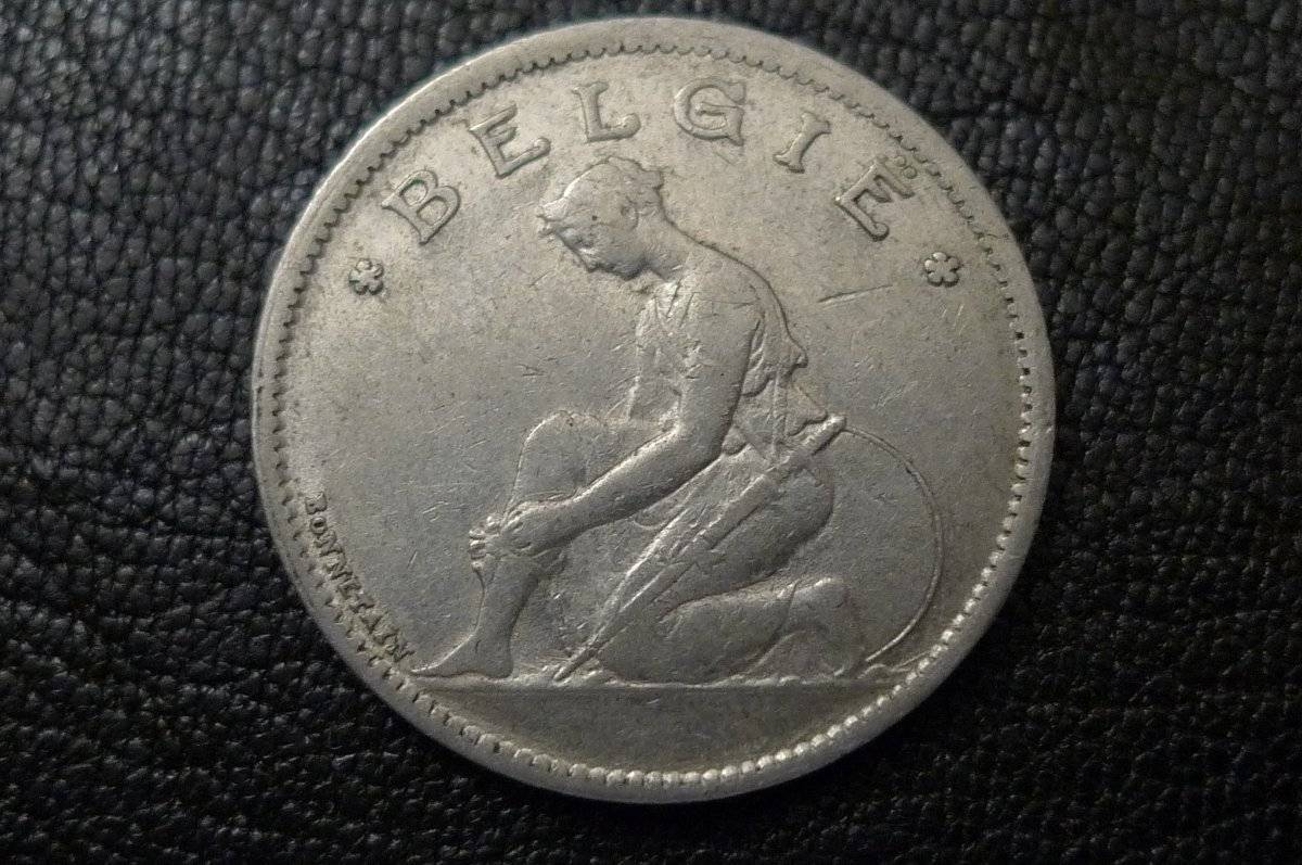 Post-A-Coin-Or-Medal-Devoted-To-A-Military-Subject