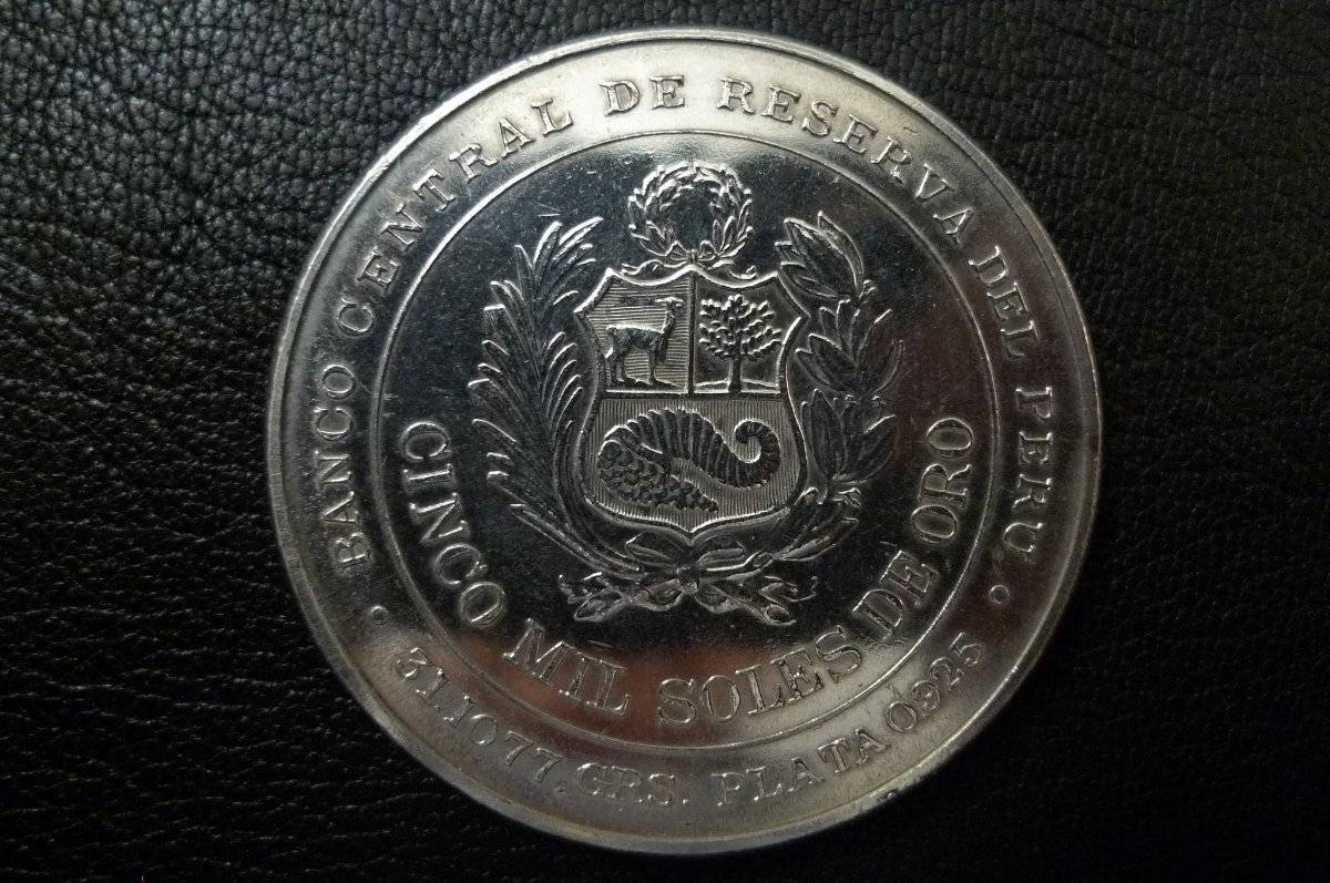Post-Your-Coins-With-Coats-Of-Arms,-Shields,-Crests,-Crowns,--Etc.