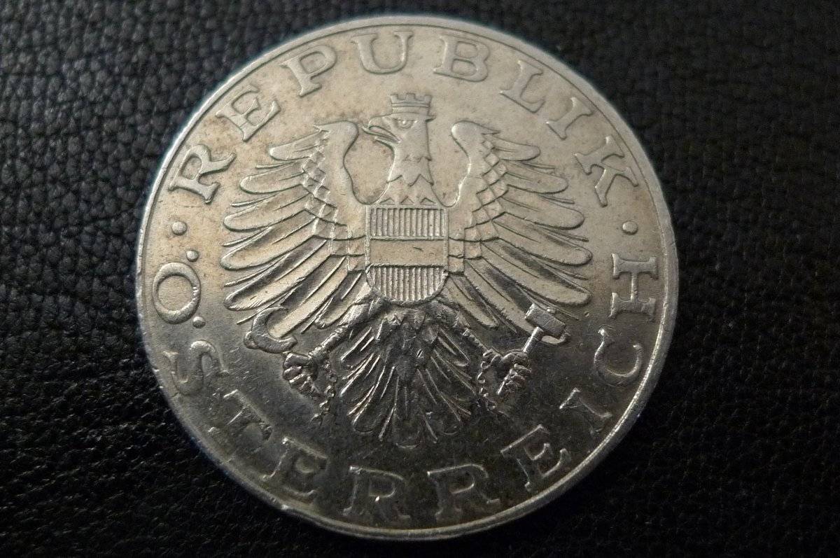 Post-Your-Coins-With-Coats-Of-Arms,-Shields,-Crests,-Crowns,--Etc.