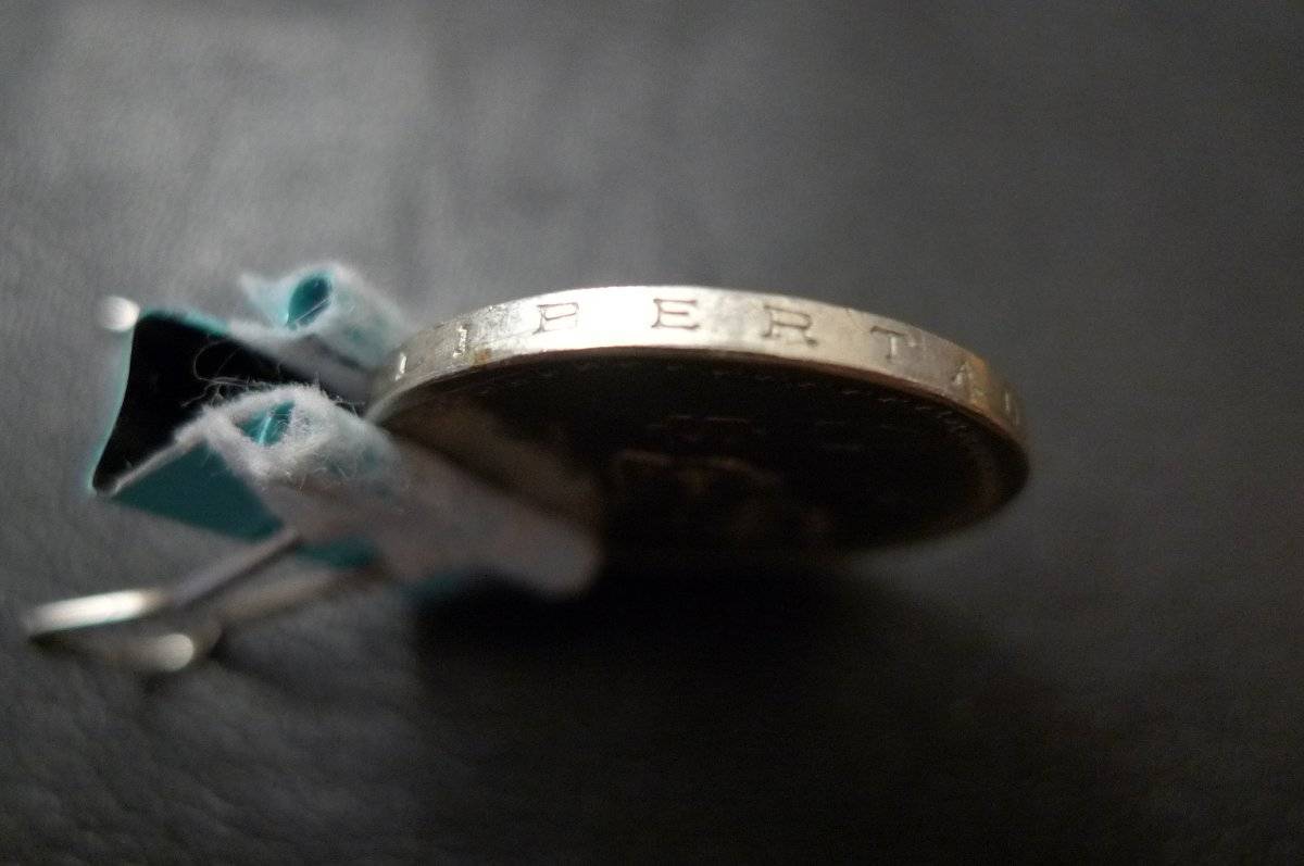 Show-Your-Coins-With-Different-Edges
