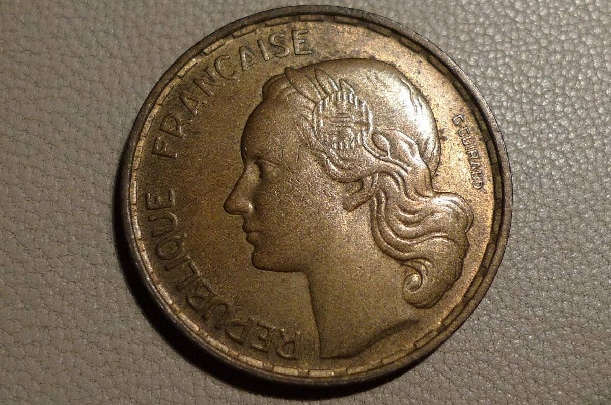 Post-Your-Coins-With-Hats