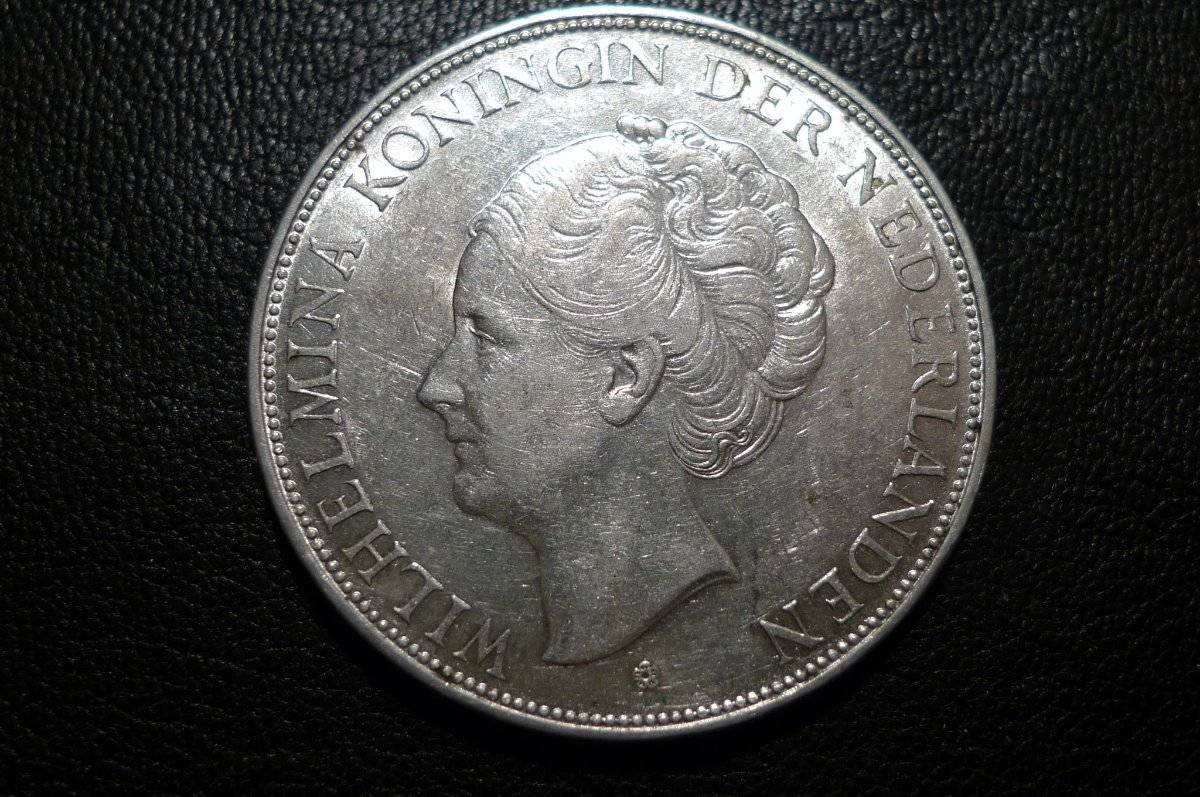 Show-Your-Coins-With-Different-Edges