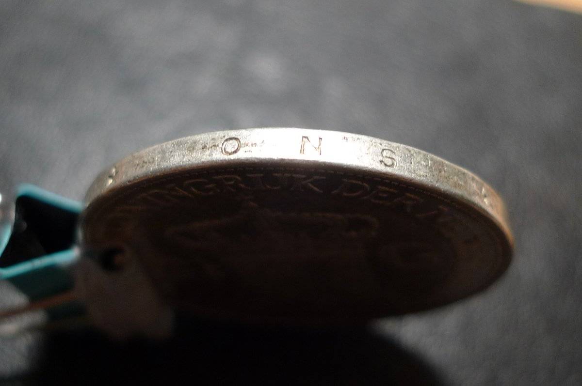 Show-Your-Coins-With-Different-Edges