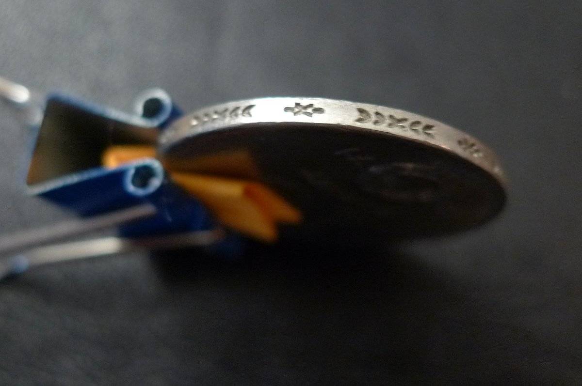Show-Your-Coins-With-Different-Edges