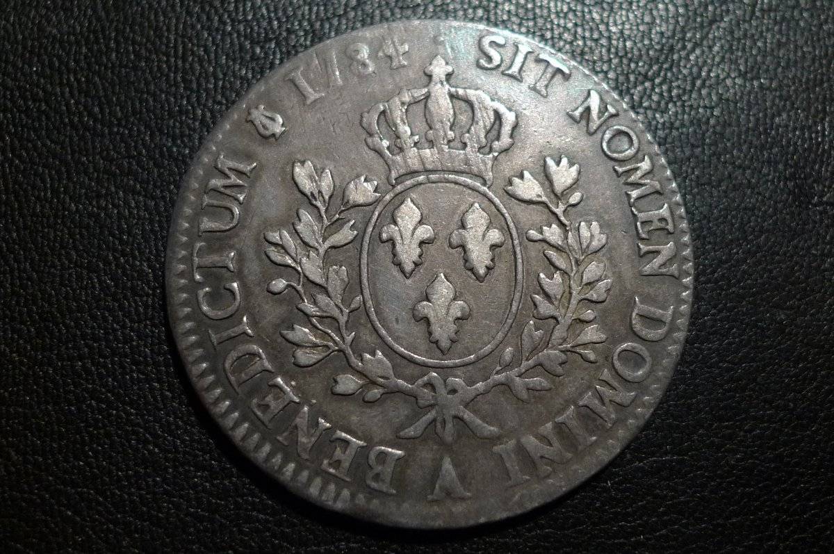 Post-Your-Coins-With-Coats-Of-Arms,-Shields,-Crests,-Crowns,--Etc.
