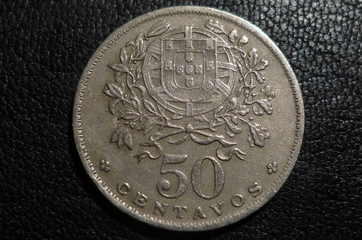 Post-Your-Coins-With-Coats-Of-Arms,-Shields,-Crests,-Crowns,--Etc.