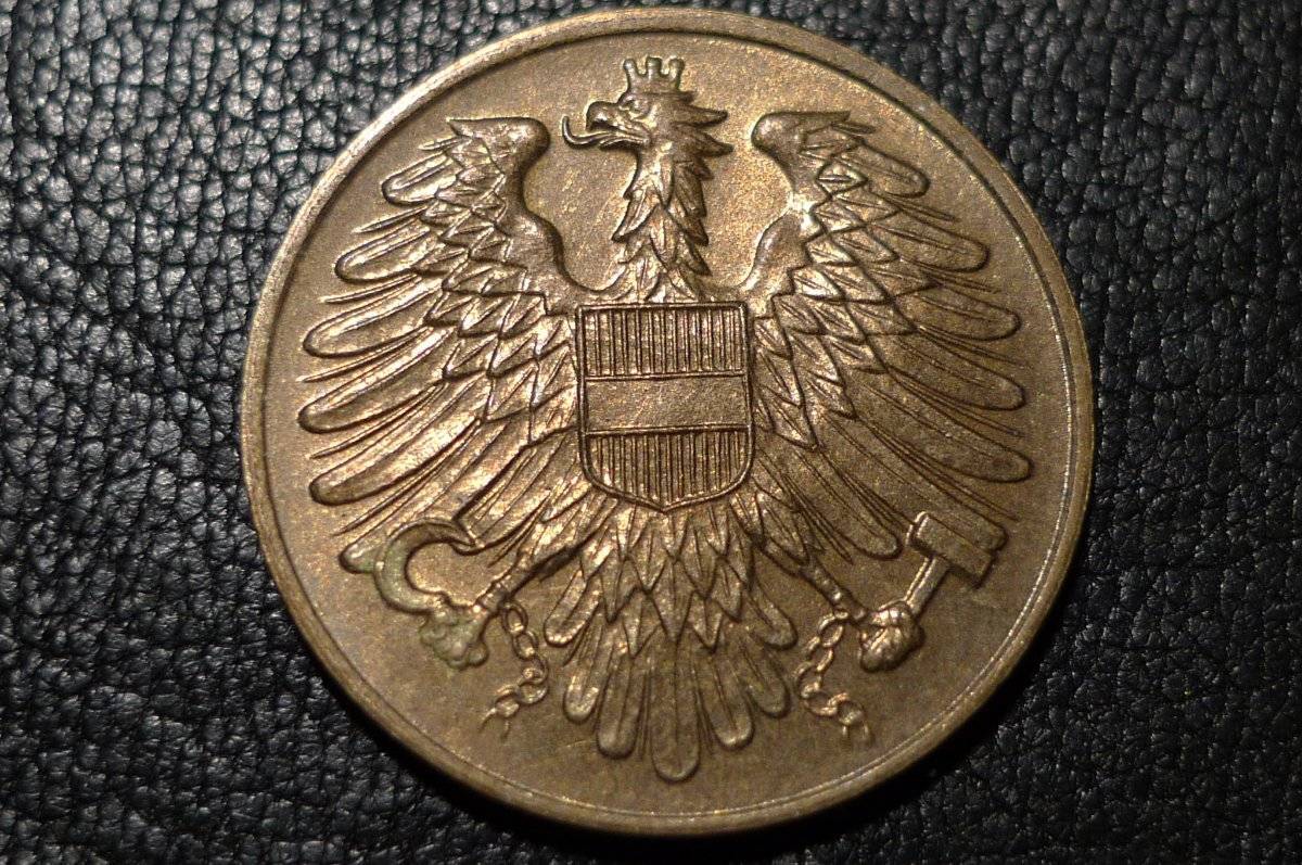 Post-Your-Coins-With-Coats-Of-Arms,-Shields,-Crests,-Crowns,--Etc.