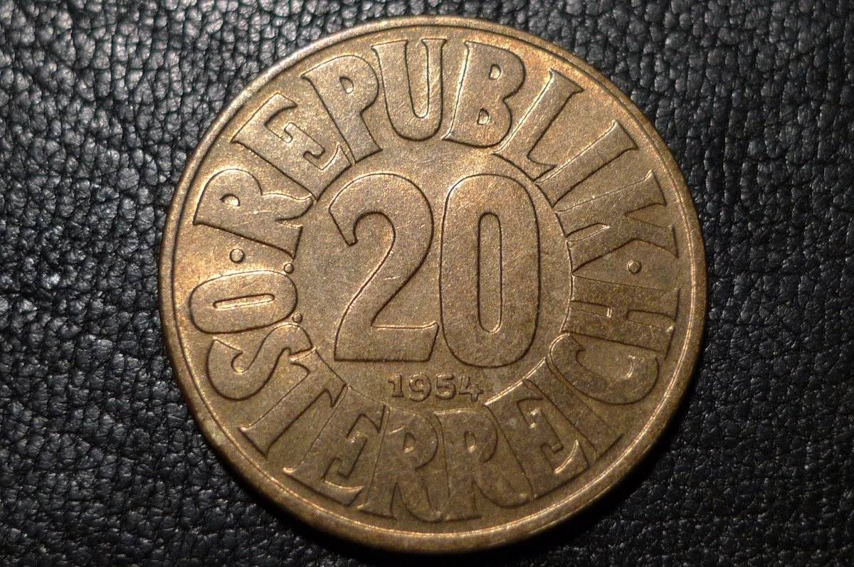 Post-Your-Coins-With-Coats-Of-Arms,-Shields,-Crests,-Crowns,--Etc.