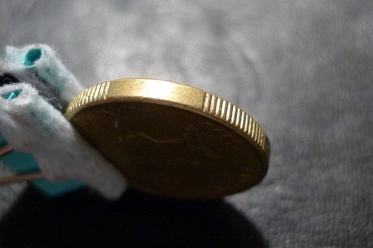 Show-Your-Coins-With-Different-Edges