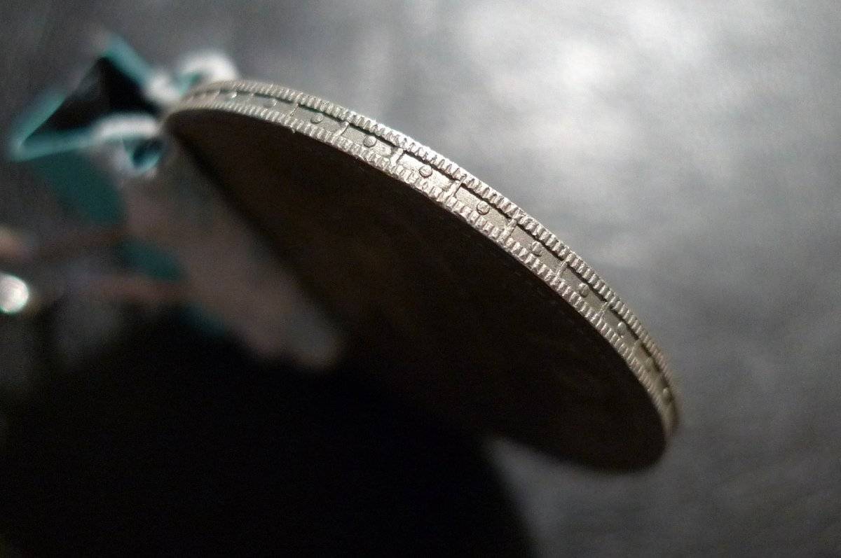 Show-Your-Coins-With-Different-Edges