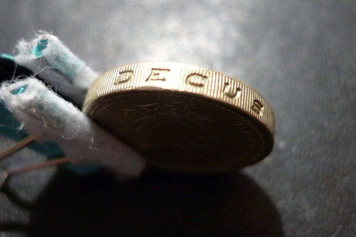 Show-Your-Coins-With-Different-Edges