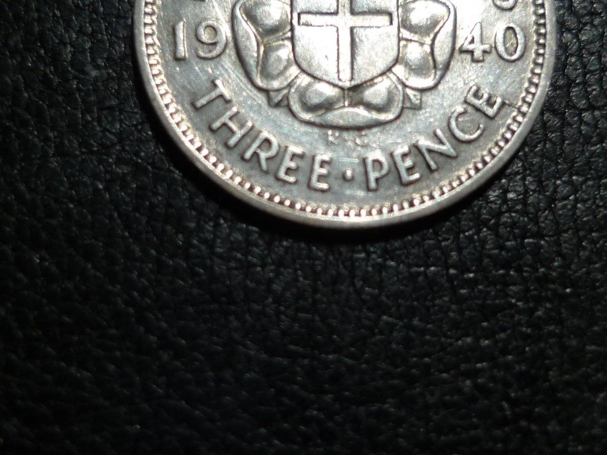 Post-A-Coin-Or-Medal-With-A-Die-Crack!