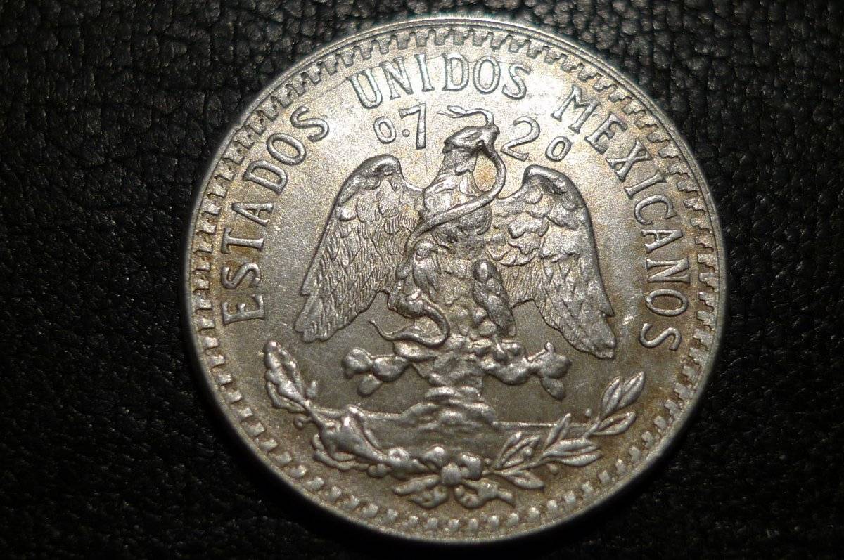 Post-A-Coin-Or-Medal-With-A-Die-Crack!