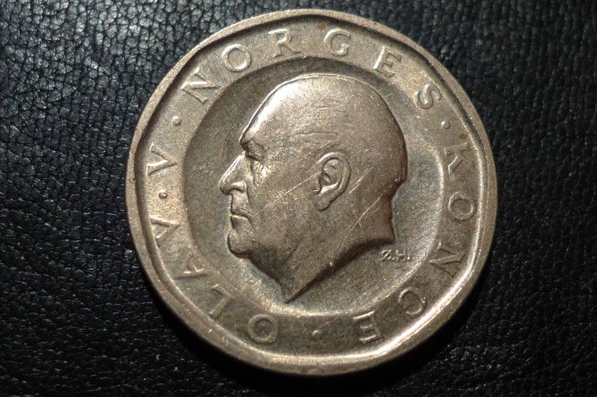 Show-Your-Coins-With-Different-Edges