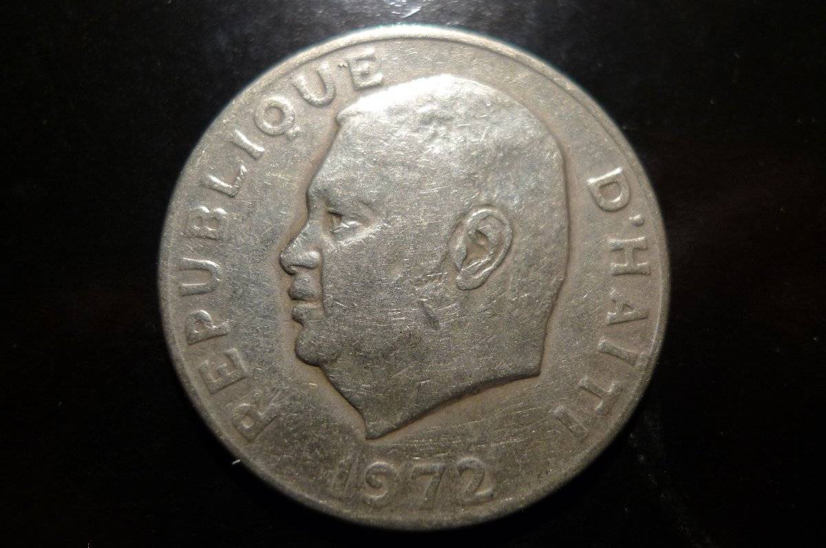 Post-A-Coin-Or-Medal-Devoted-To-A-Military-Subject