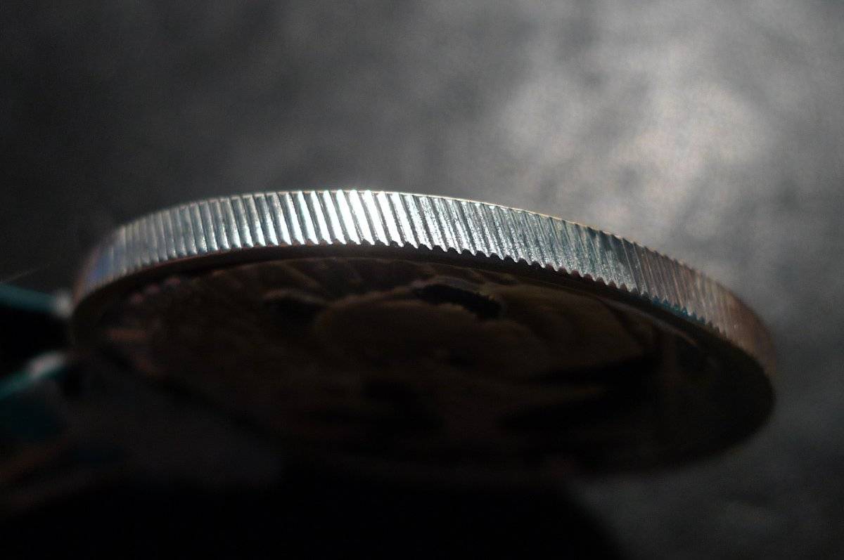 Show-Your-Coins-With-Different-Edges