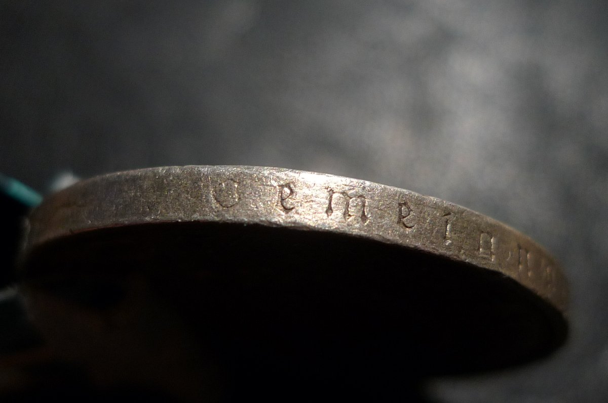 Show-Your-Coins-With-Different-Edges