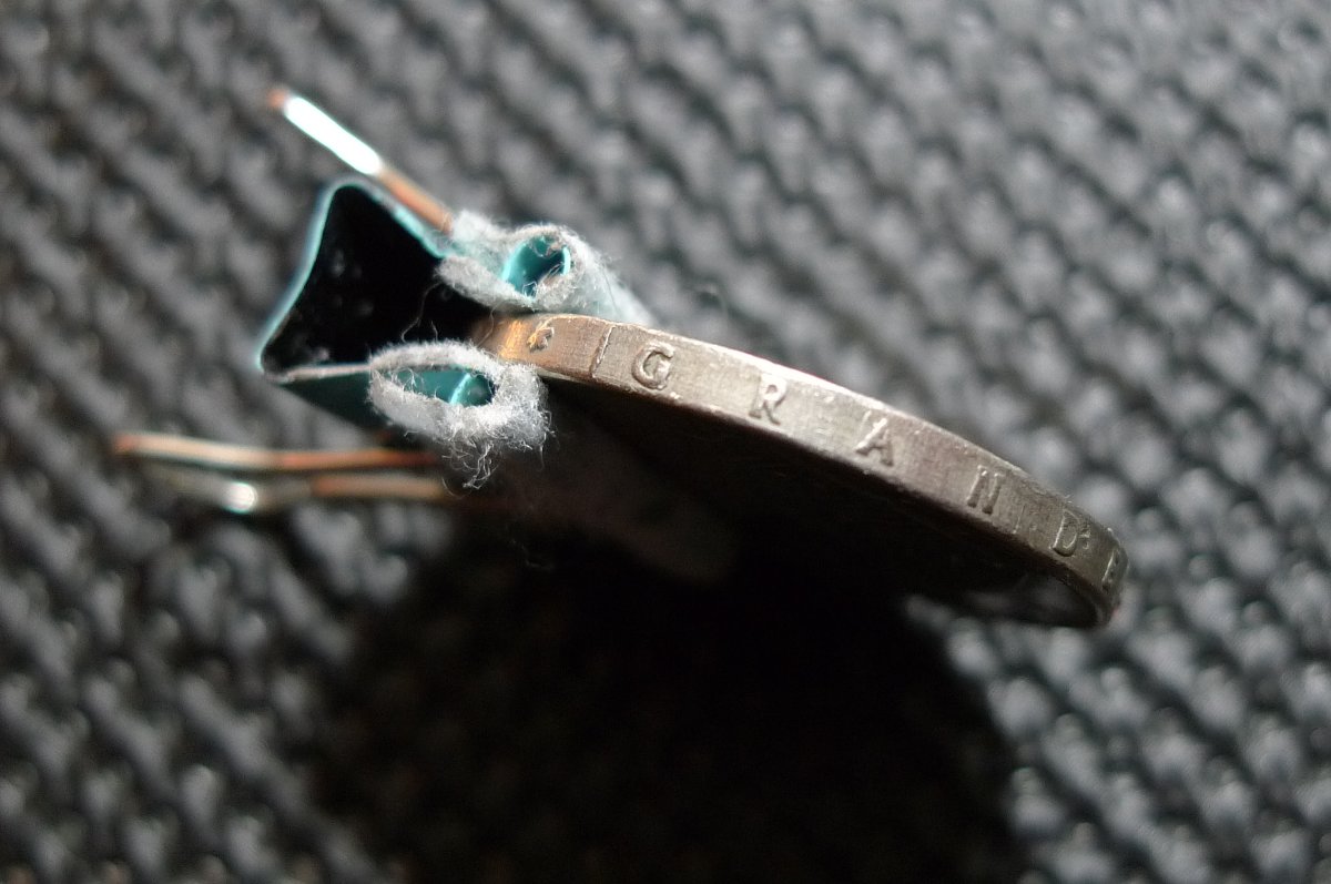 Show-Your-Coins-With-Different-Edges