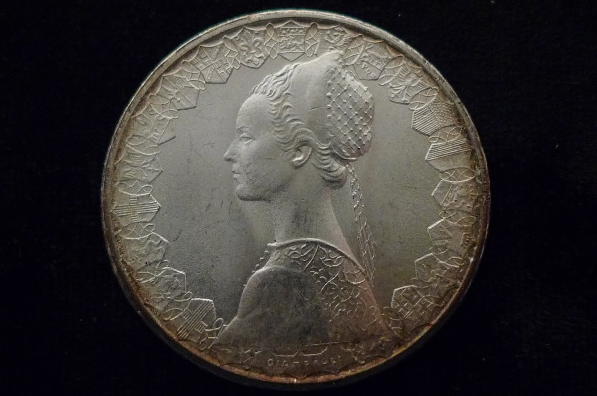 Show-Your-Coins-With-Different-Edges